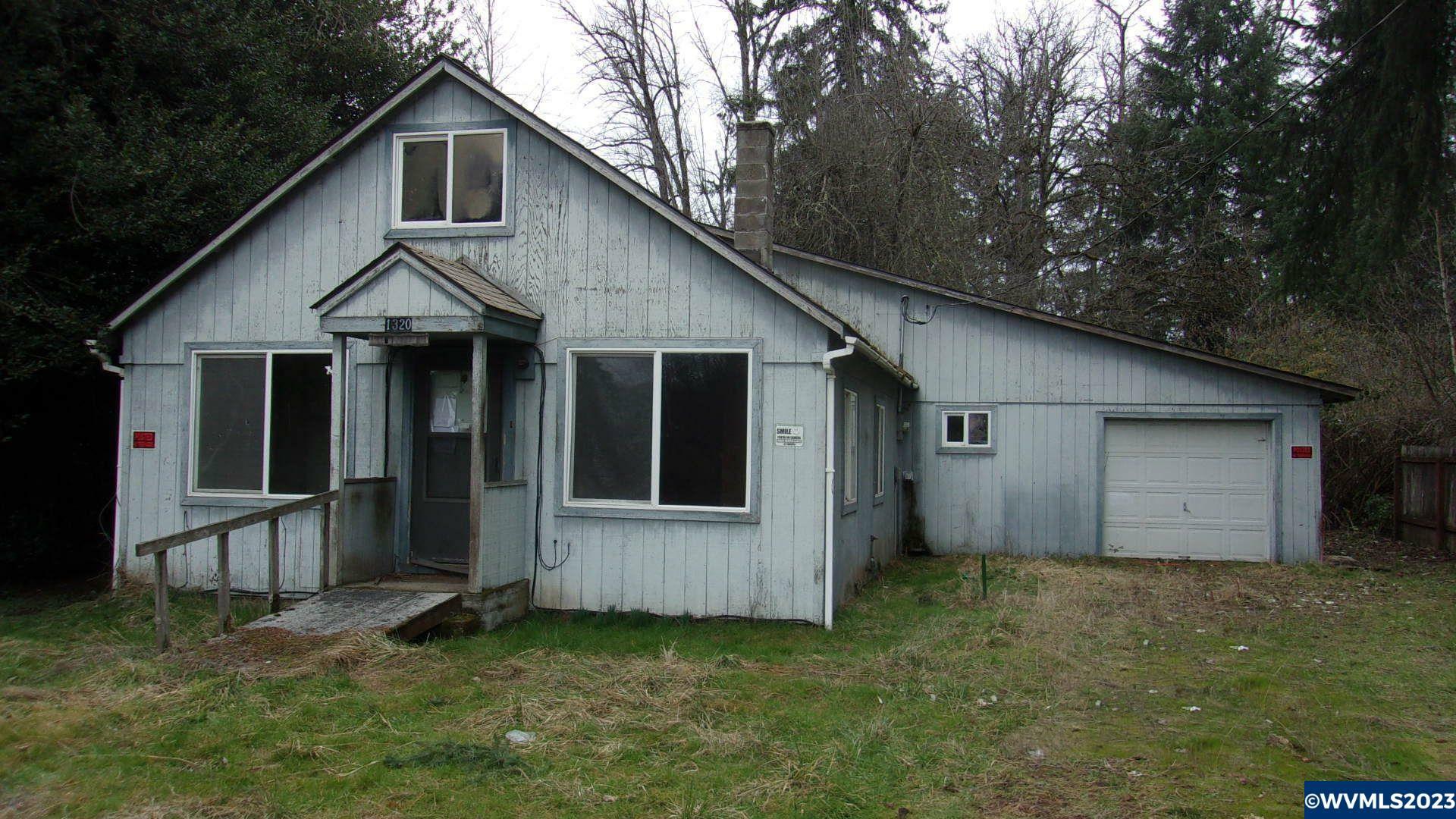 Property Photo: 1320 Tamarack St OR 97386