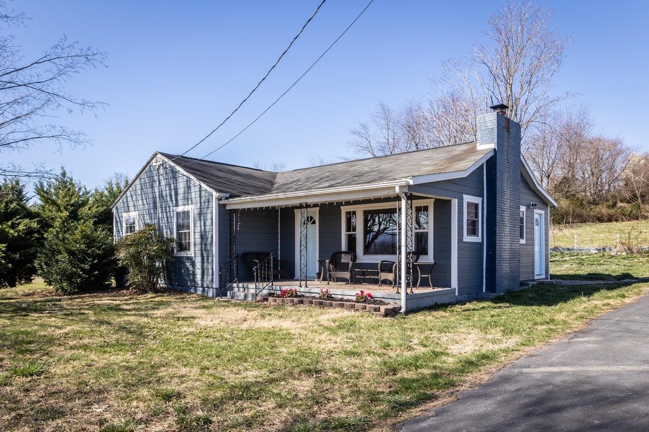 2 bed Elkton home for sale 2855 River Rd, Elkton, VA 22827