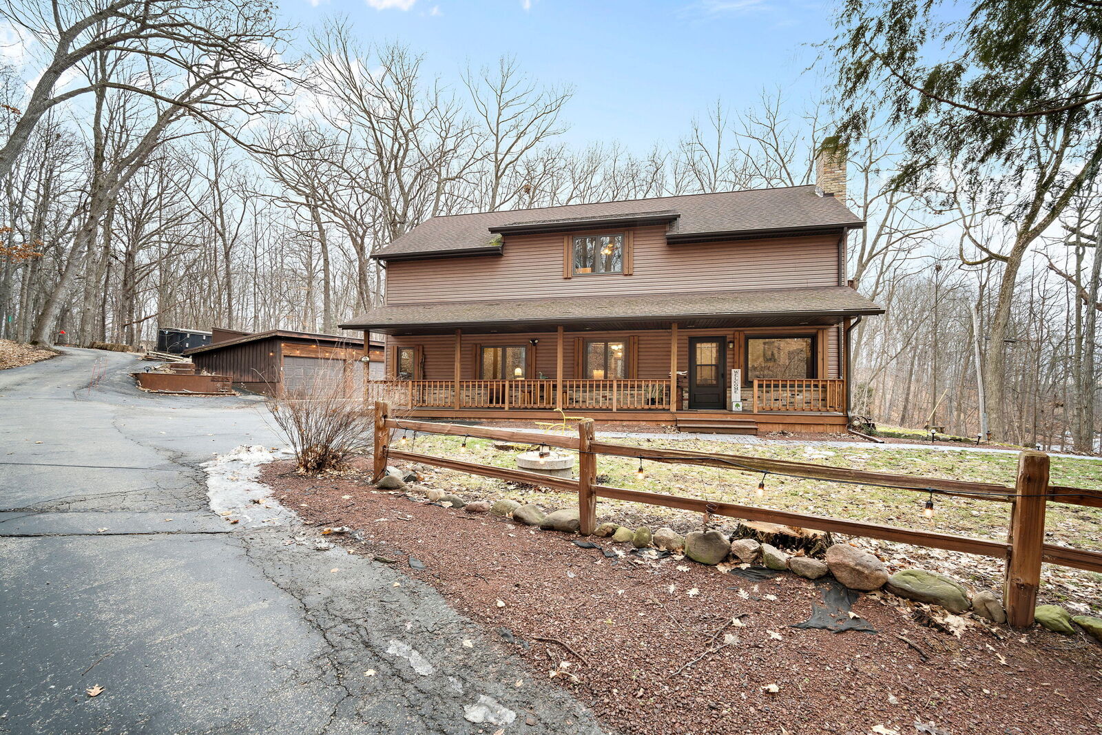 Property Photo:  3712 Paradise Dr  WI 53095 