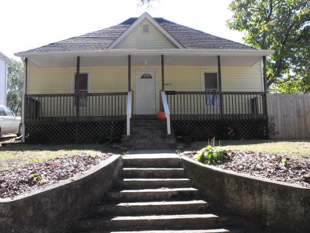 Property Photo:  405 Wilson Avenue  TN 37604 