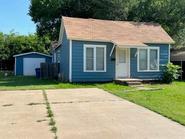 Property Photo: 506 E 17th Avenue OK 74074