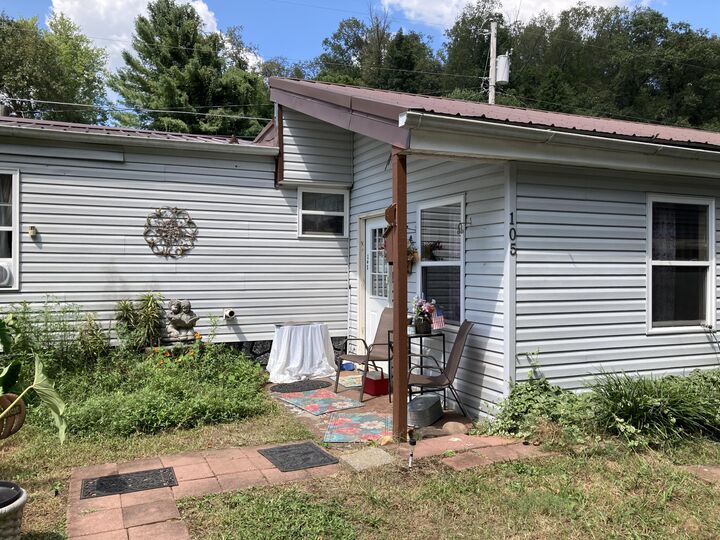 105 Renfro Road  Elizabethton TN 37643 photo