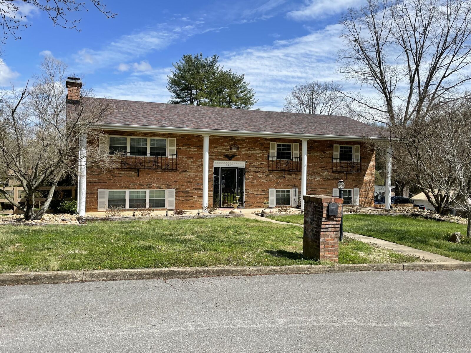 Property Photo:  1517 Valiant Drive  TN 37745 