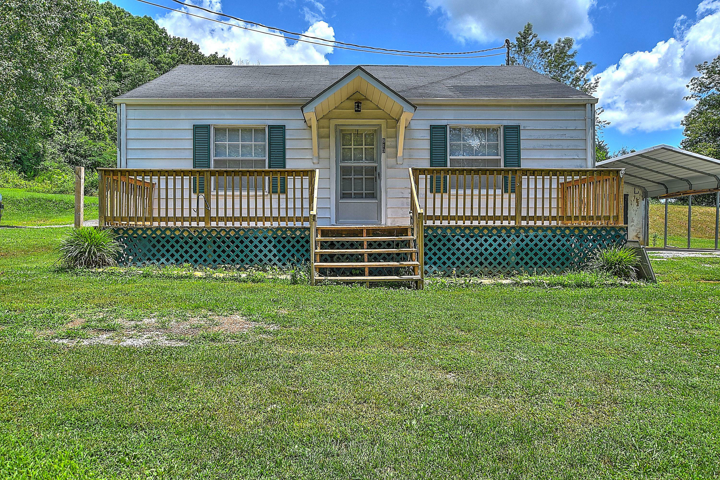 Property Photo:  813 East McKee Street  TN 37743 