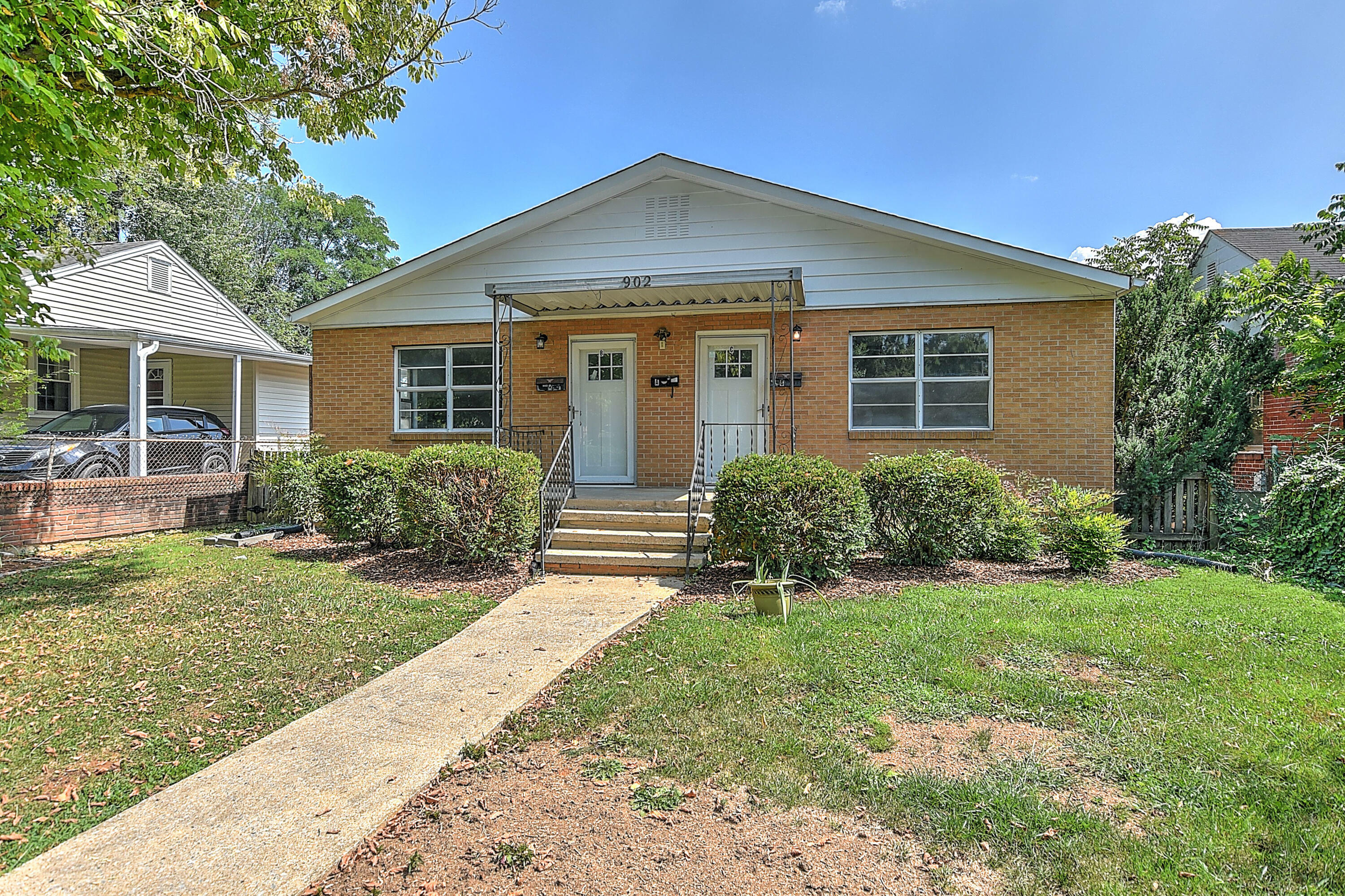 Property Photo:  902 East Unaka Avenue  TN 37601 