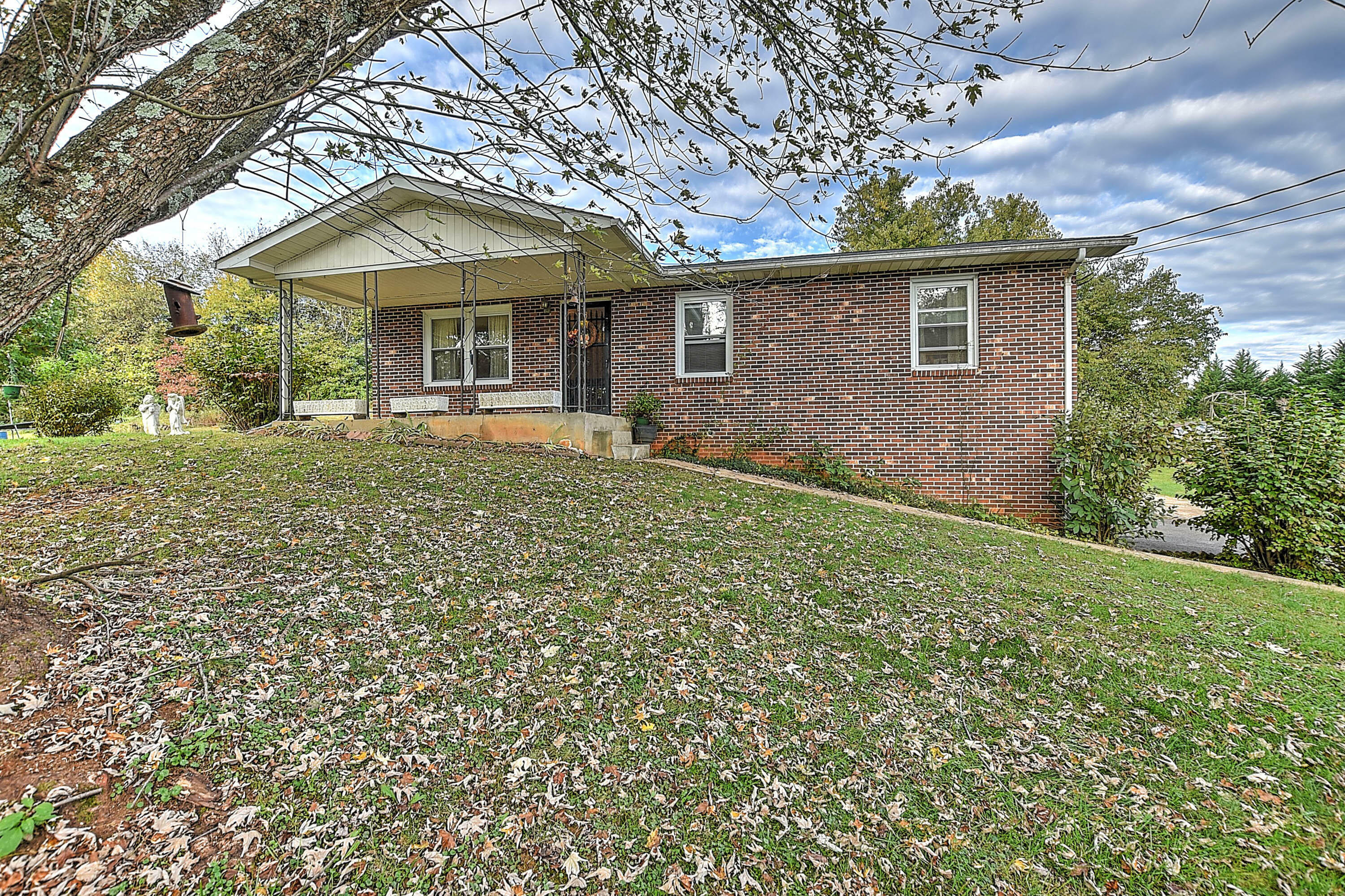 Property Photo:  140 Pecan Wood Drive  TN 37659 