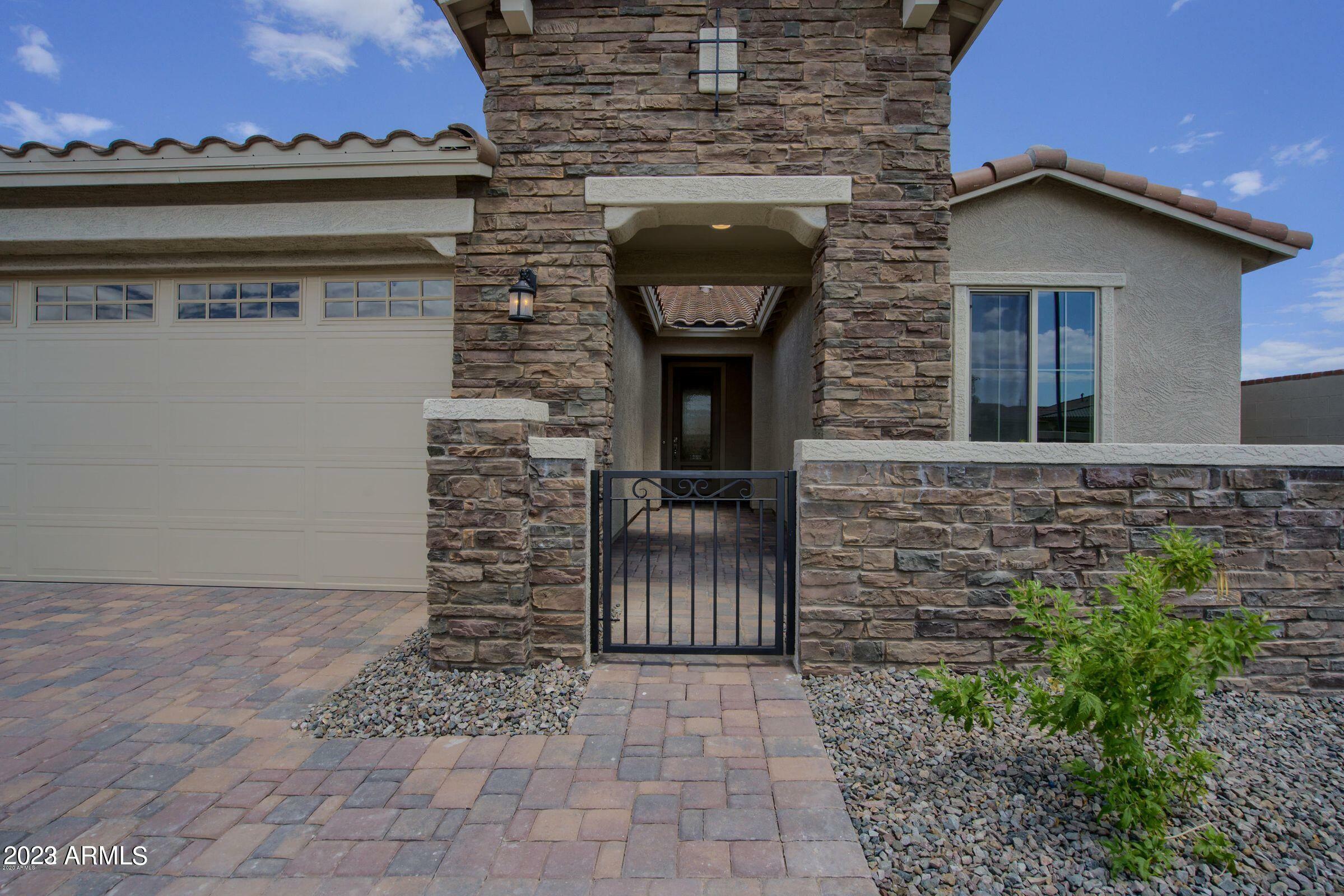 Property Photo: 5139 N 187th Lane AZ 85340