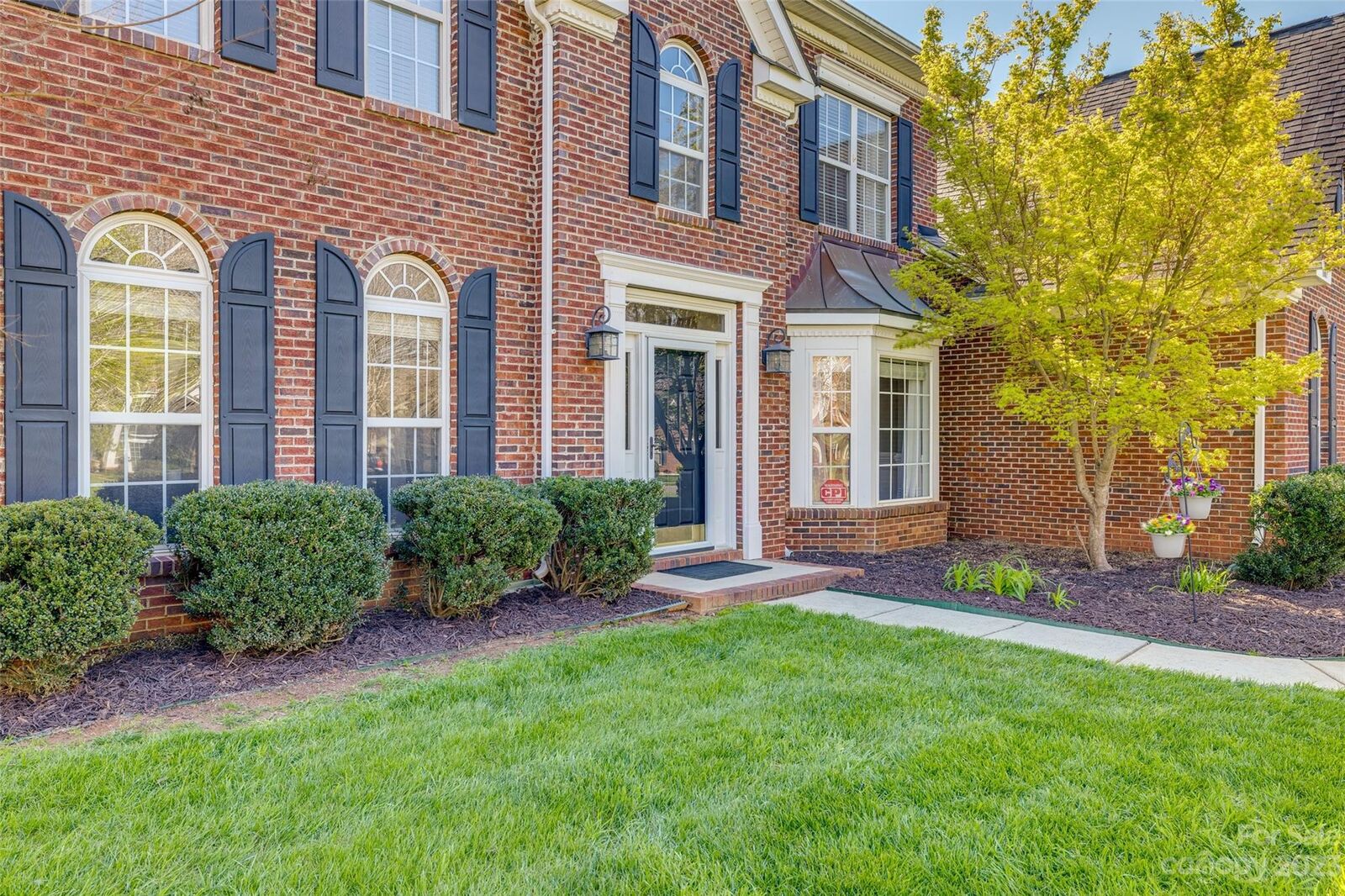Property Photo:  1607 Ambergate Drive  NC 28173 