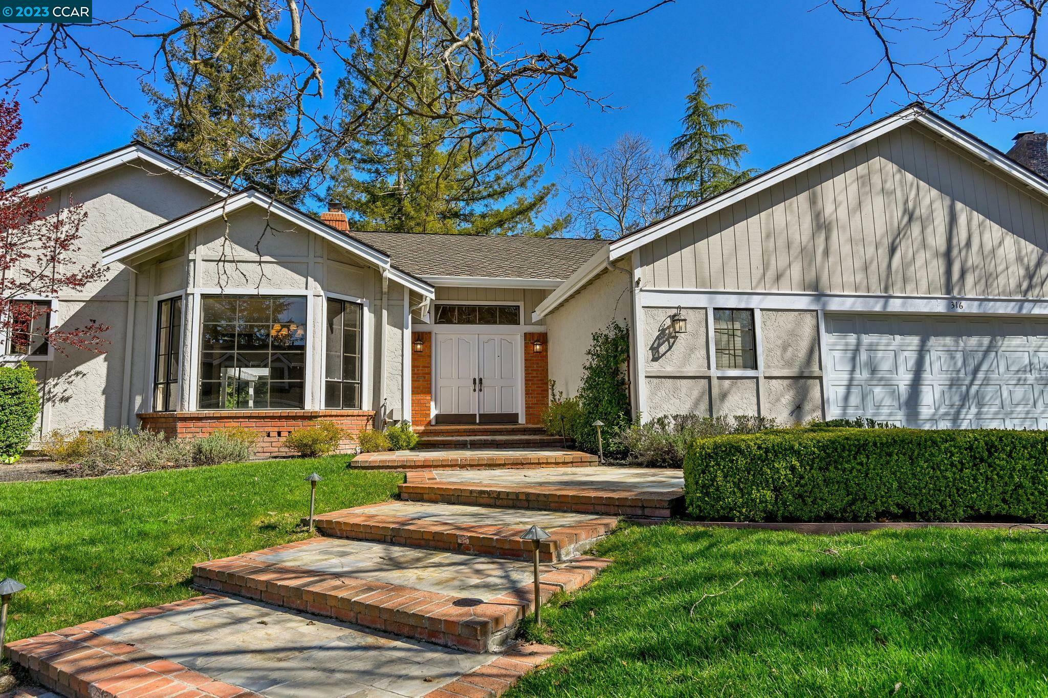 Property Photo:  316 Red Maple Drive  CA 94506-4633 