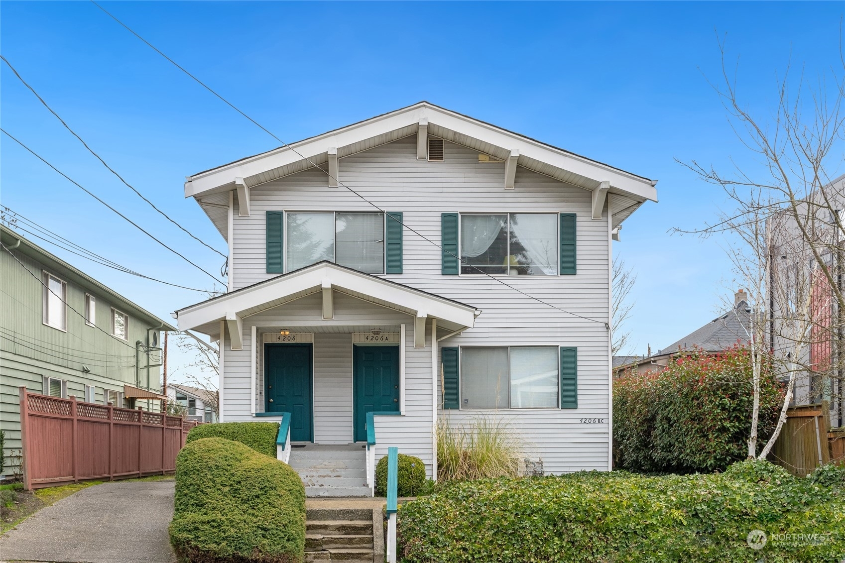 Property Photo:  4206 Dayton Avenue N  WA 98103 