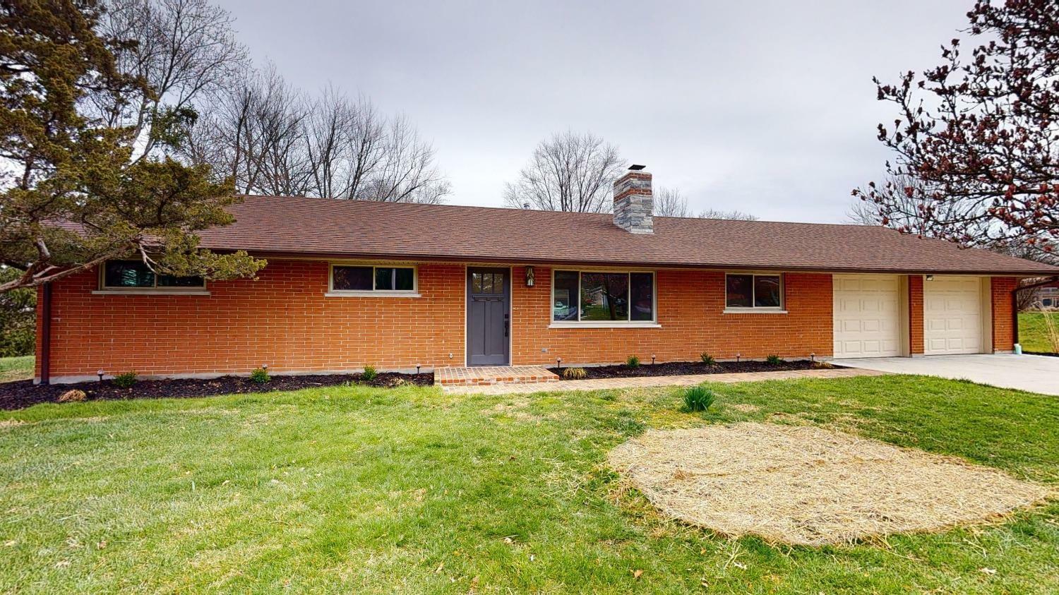 Property Photo:  206 Woodland Rd  OH 45040 