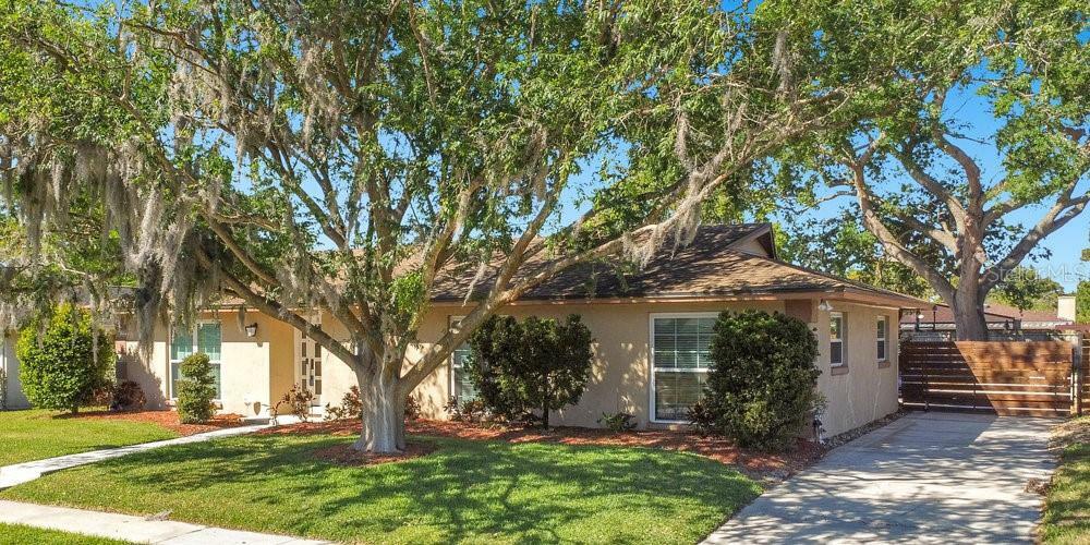 Property Photo: 3610 Gatewood Drive FL 32812