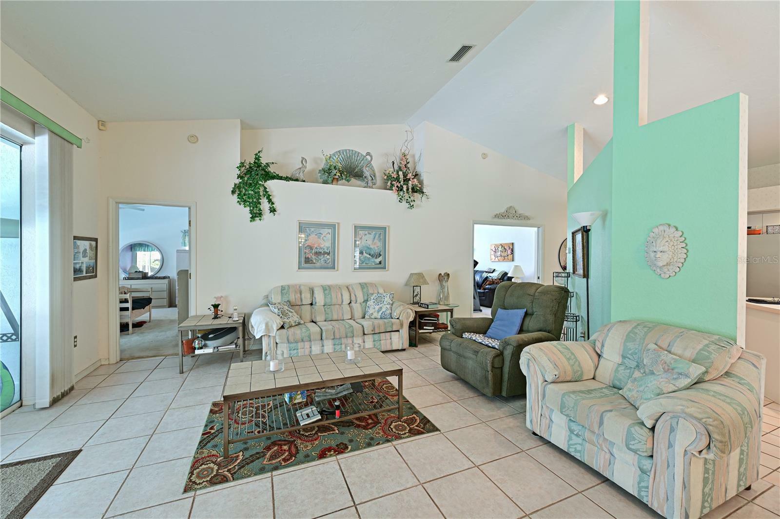 Property Photo: 6411 Stone River Road FL 34203