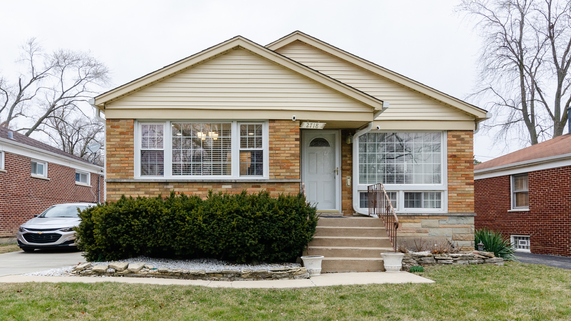 Property Photo:  2718 Woodworth Place  IL 60429 