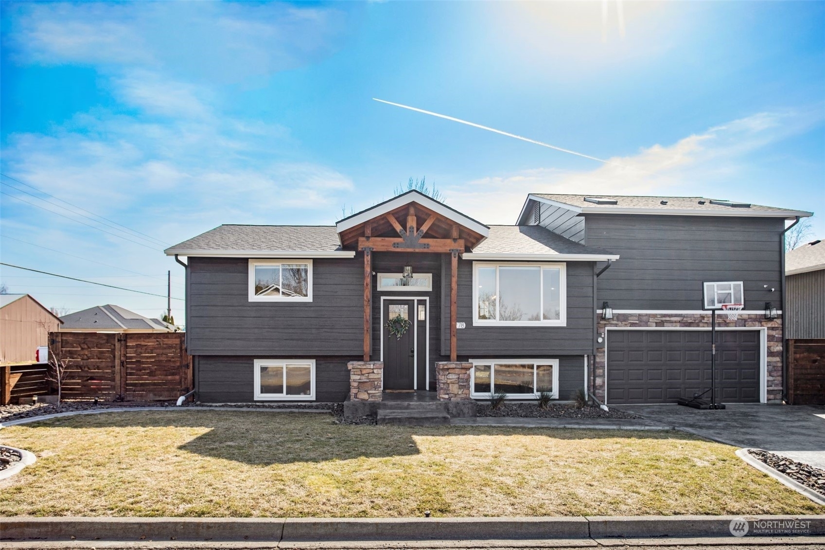 Property Photo: 1278 SE Liberty Way WA 99324