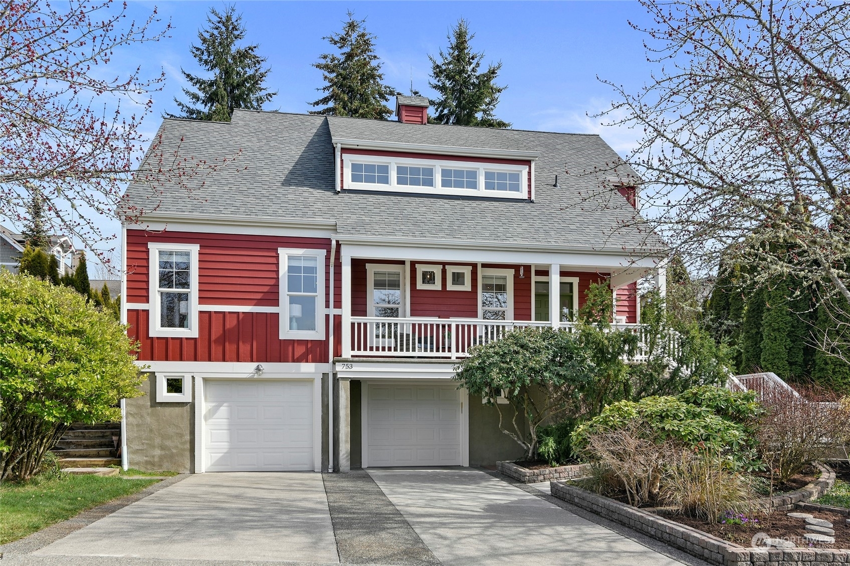 Property Photo:  753 Village Circle NE  WA 98110 