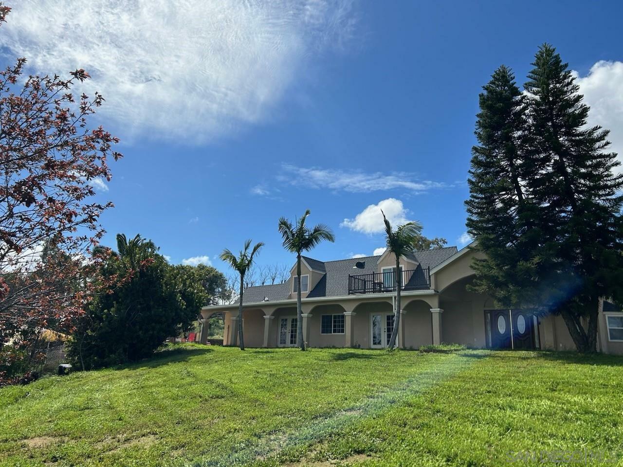 Property Photo:  1025 Viletta Dr  CA 92027 