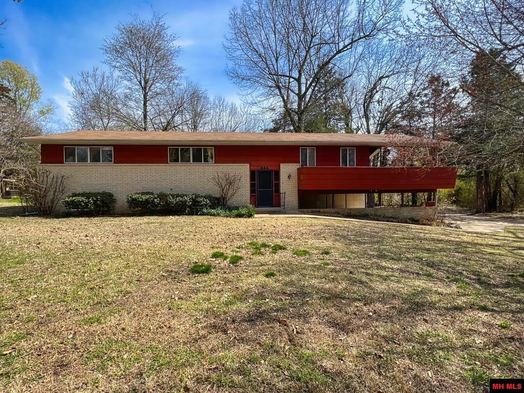 Property Photo: 203 Richwood Drive AR 72653