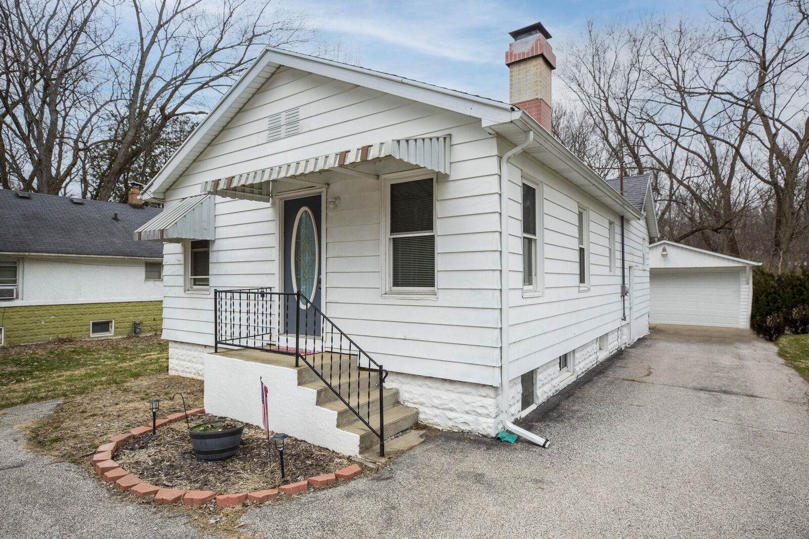 Property Photo:  743 Platt Street  MI 49120 