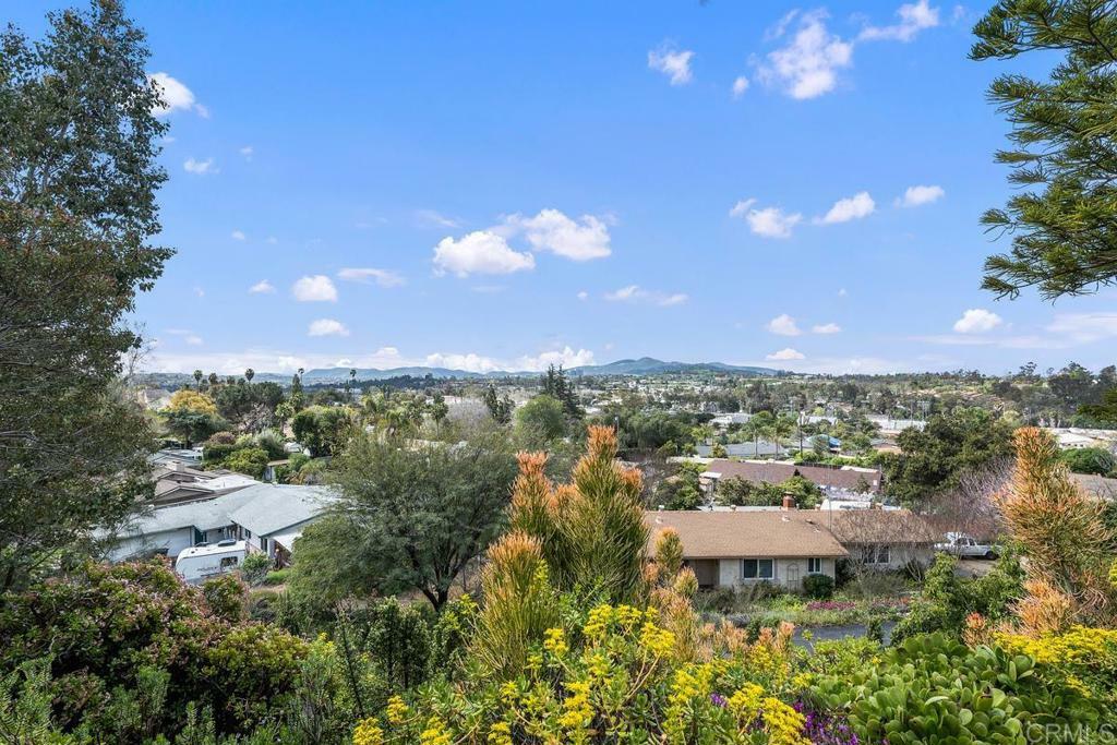 Property Photo: 260 Leslie Ln. CA 92026