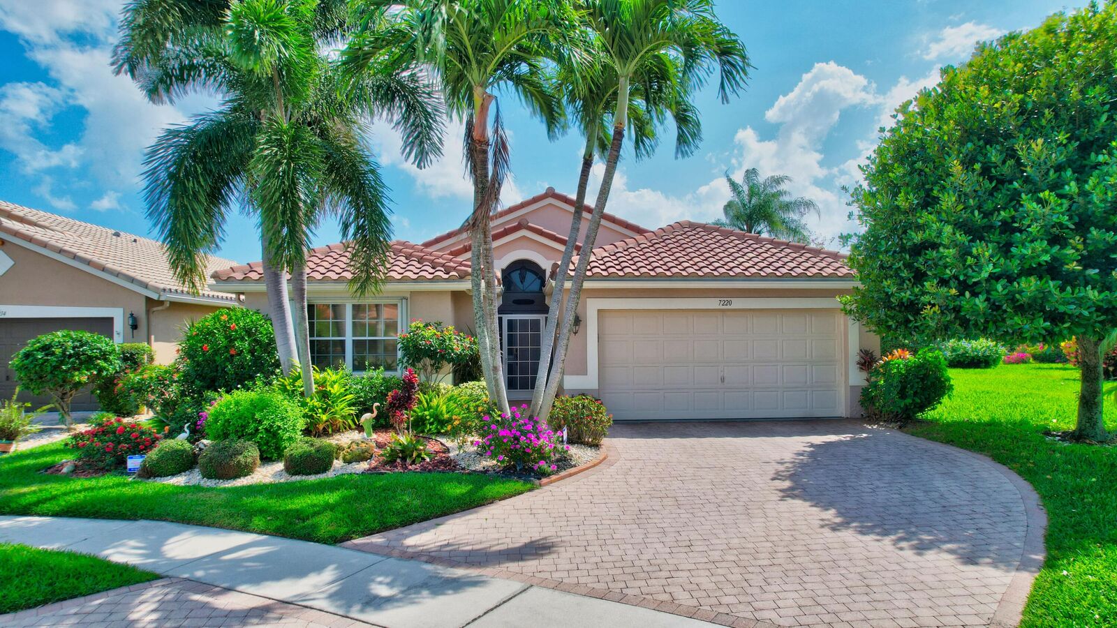 Property Photo:  7220 Louisiane Court  FL 33437 
