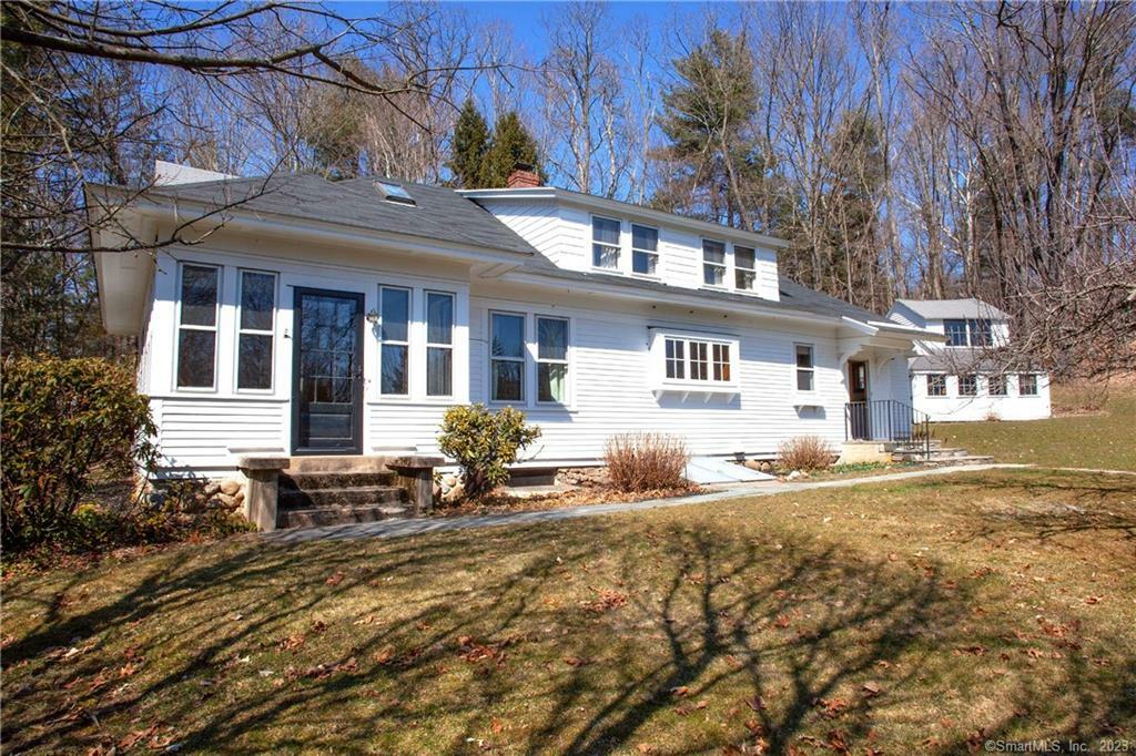 Property Photo:  612 Huckleberry Hill Road  CT 06001 