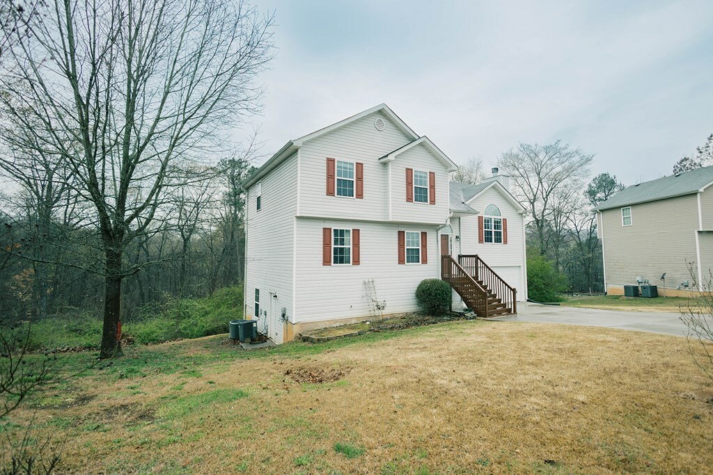 Property Photo:  4030 Sydney Circle  GA 30721 