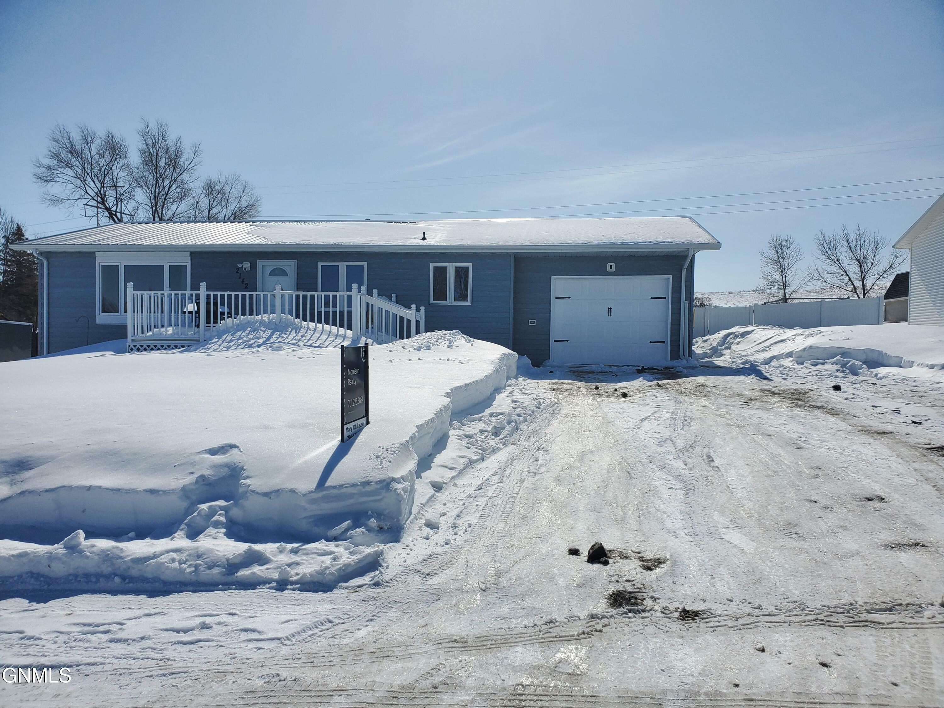 Property Photo:  2142 Coulee Drive N  ND 58554 