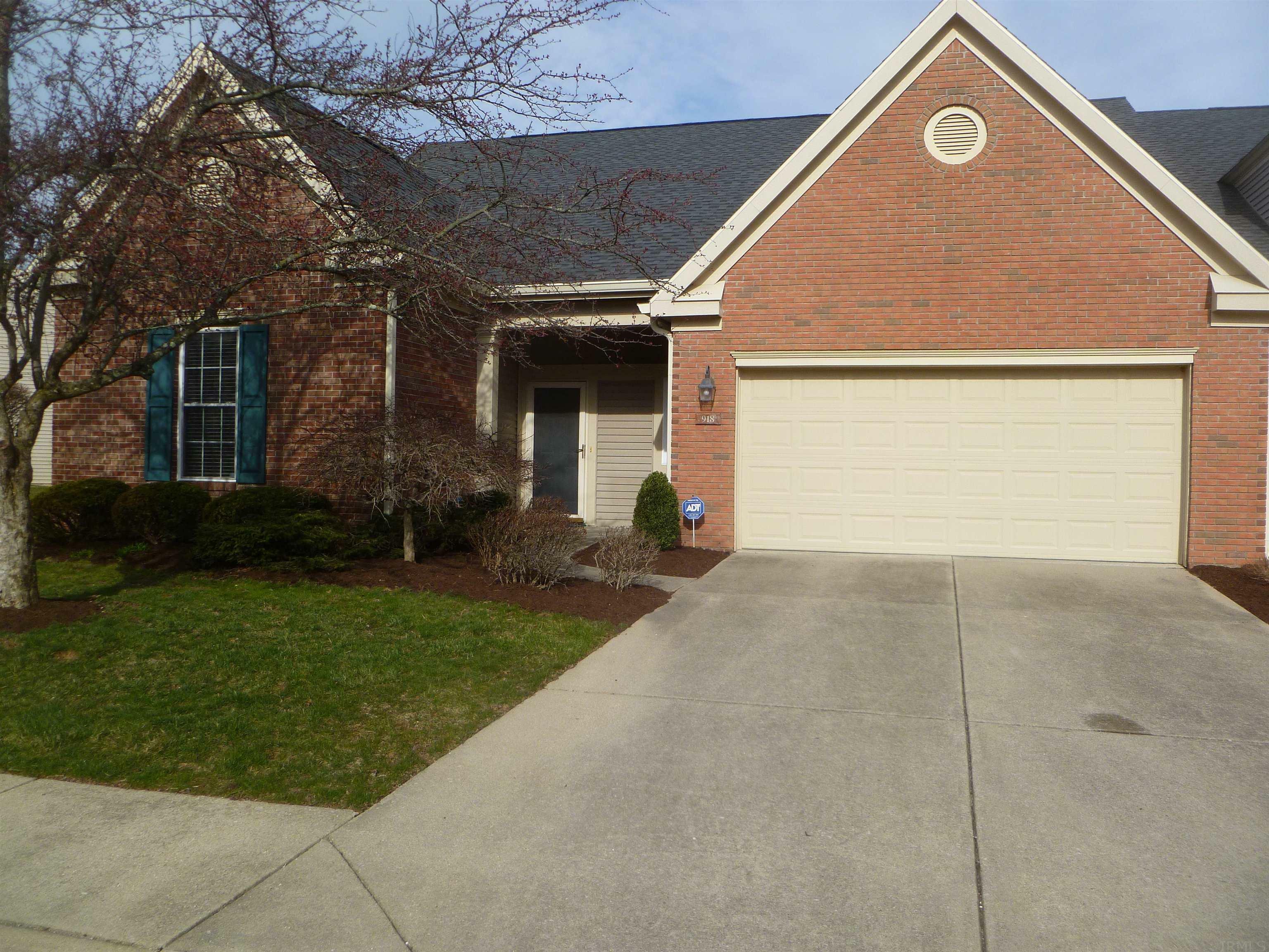 Property Photo:  918 S Fieldcrest Ct Court  IN 47401 