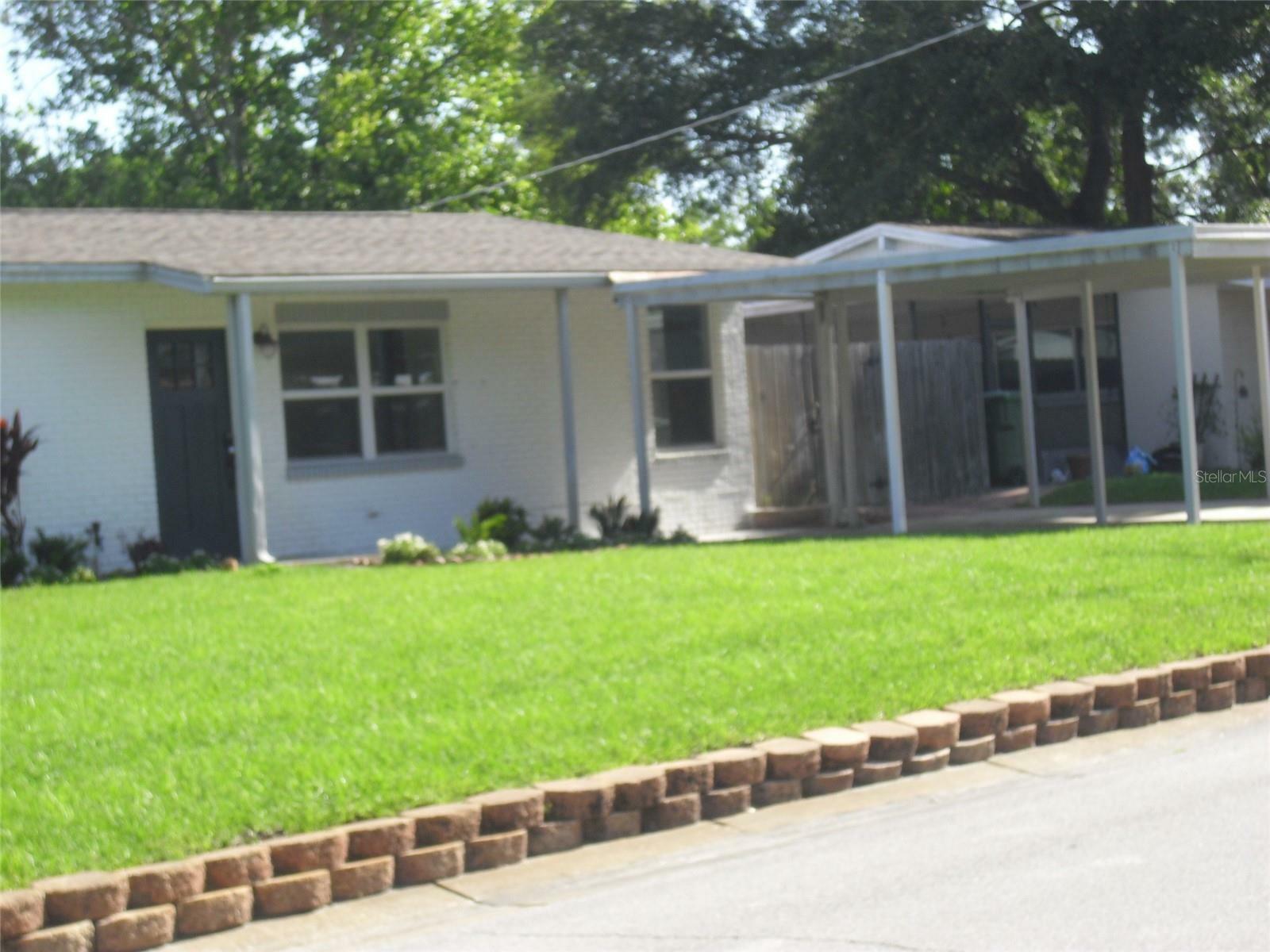 Property Photo:  3209 W Tyson Avenue  FL 33611 