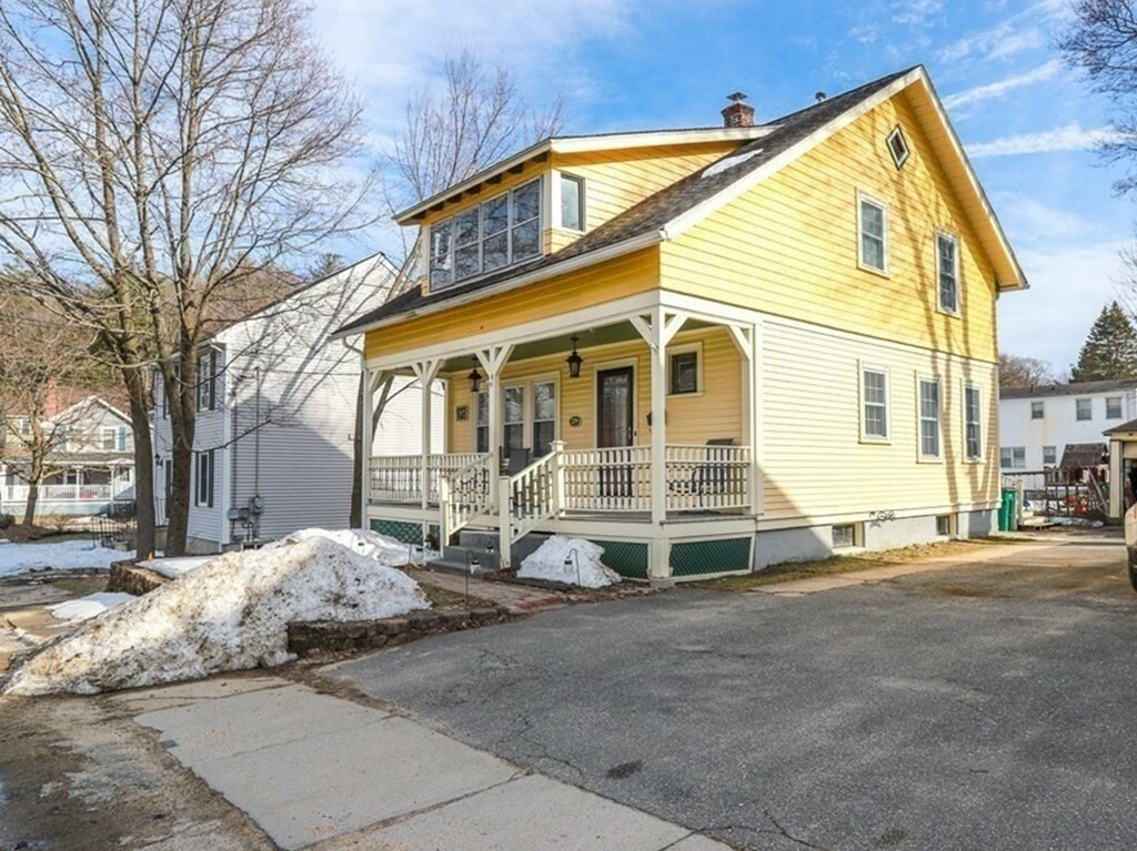 Property Photo:  714 Blossom St  MA 01420 