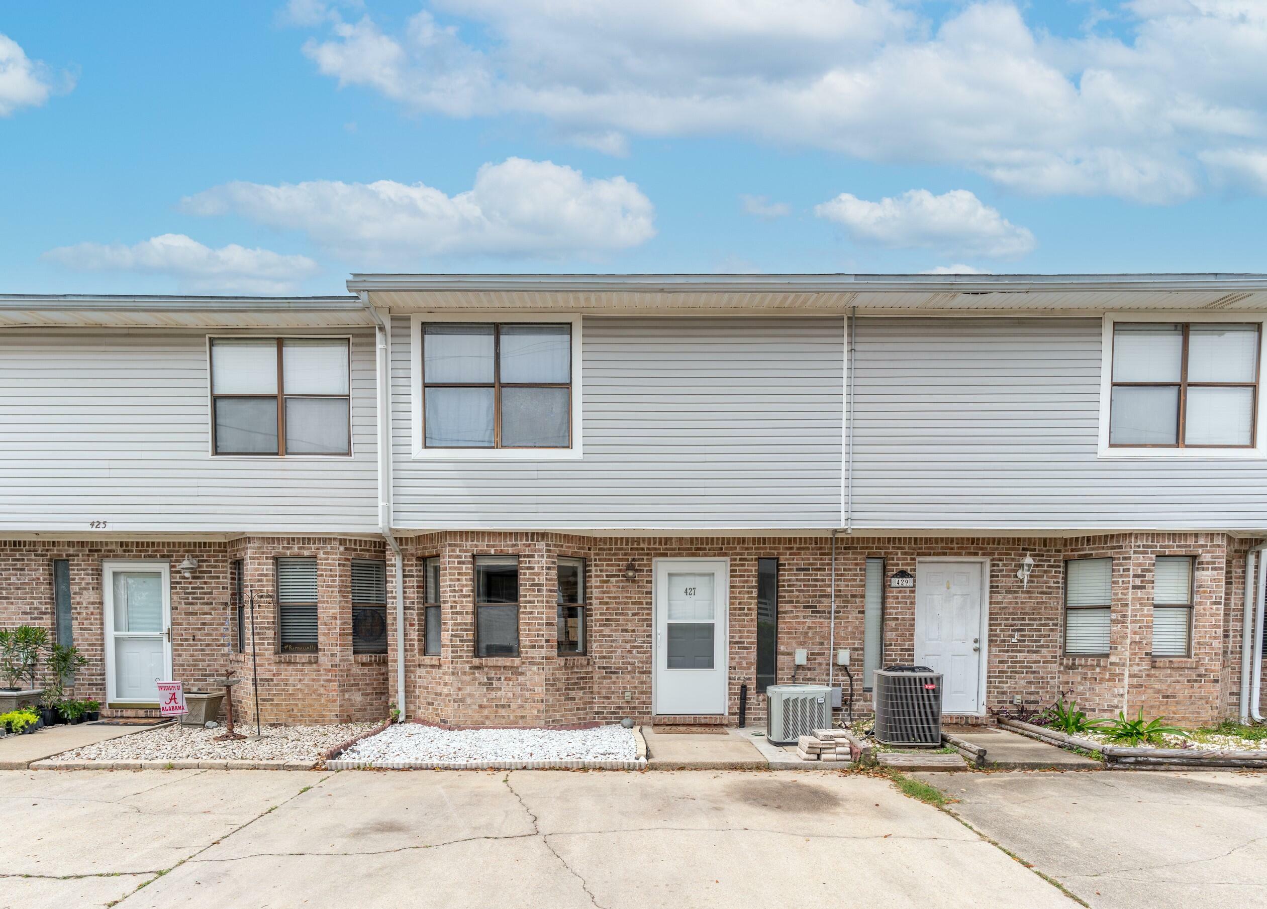 Property Photo: 427 Waterway Lane FL 32547