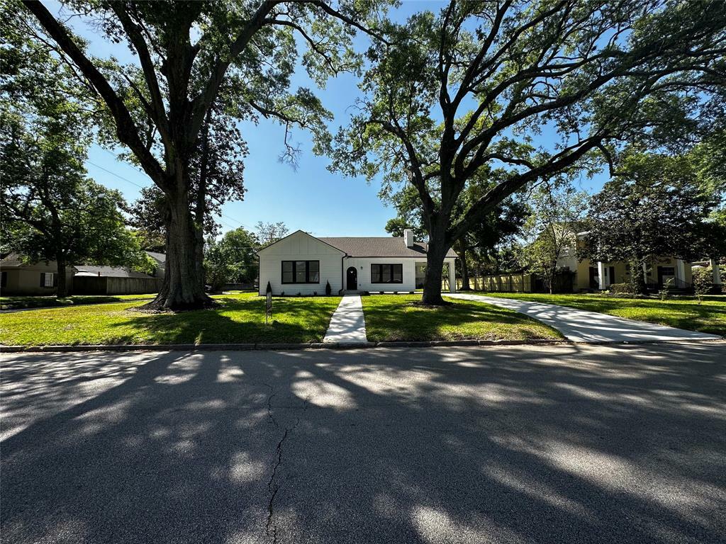 Property Photo:  701 19th Street  TX 77706 