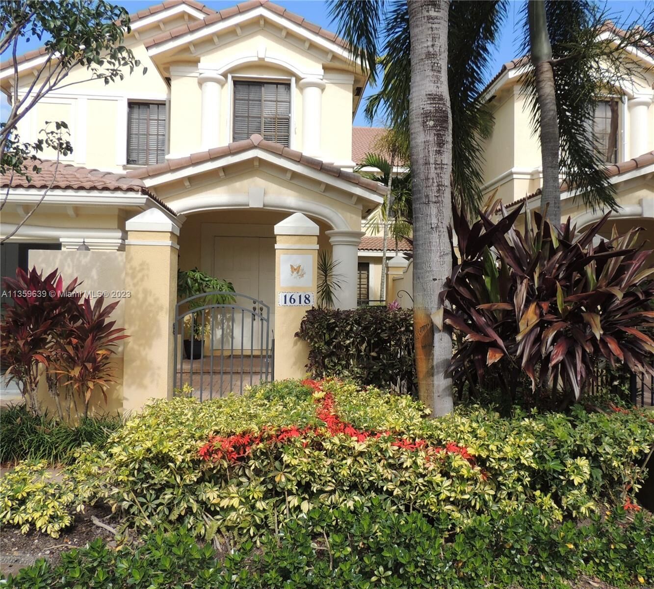 Property Photo: