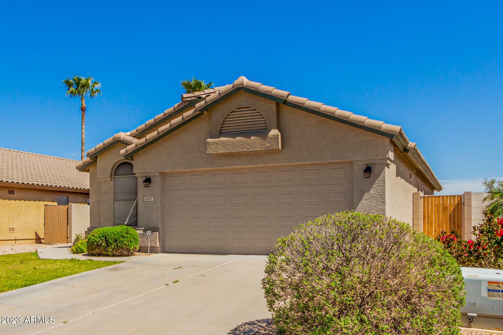 Property Photo:  2227 S Peppertree Drive  AZ 85295 