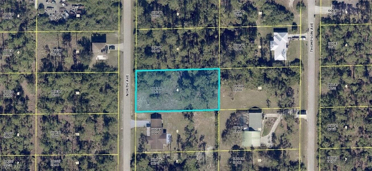 Property Photo:  1514 North Avenue  FL 33972 