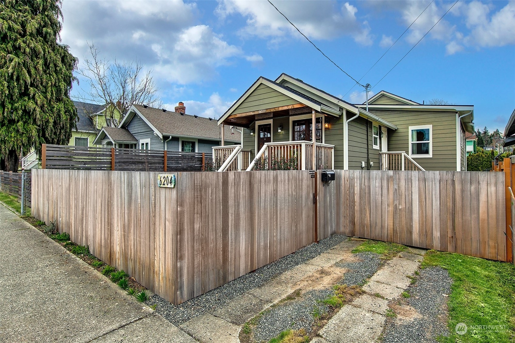 Property Photo:  6204 44th Avenue S  WA 98118 