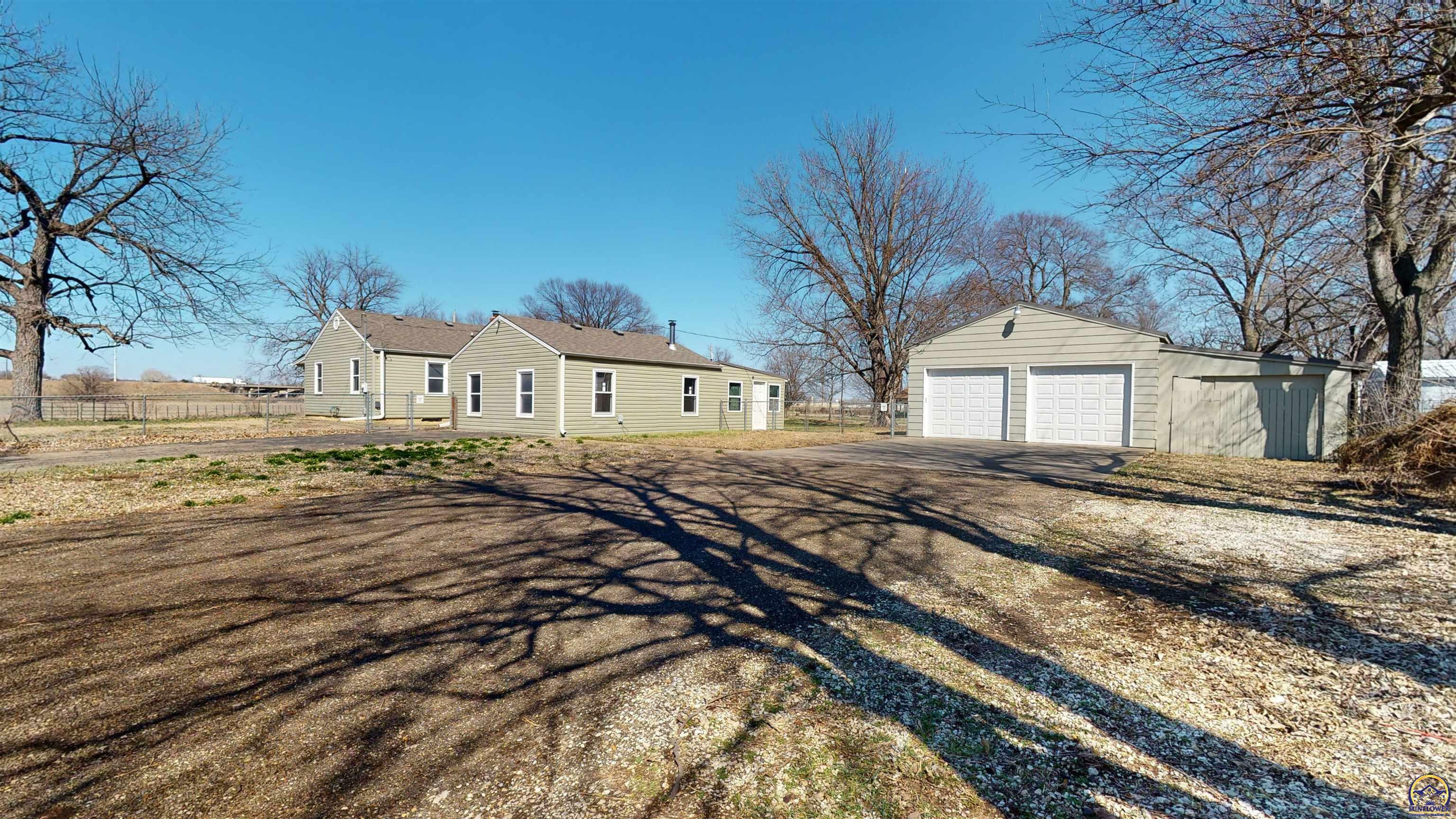 1621 NW Lyman Rd  Topeka KS 66610-1308 photo