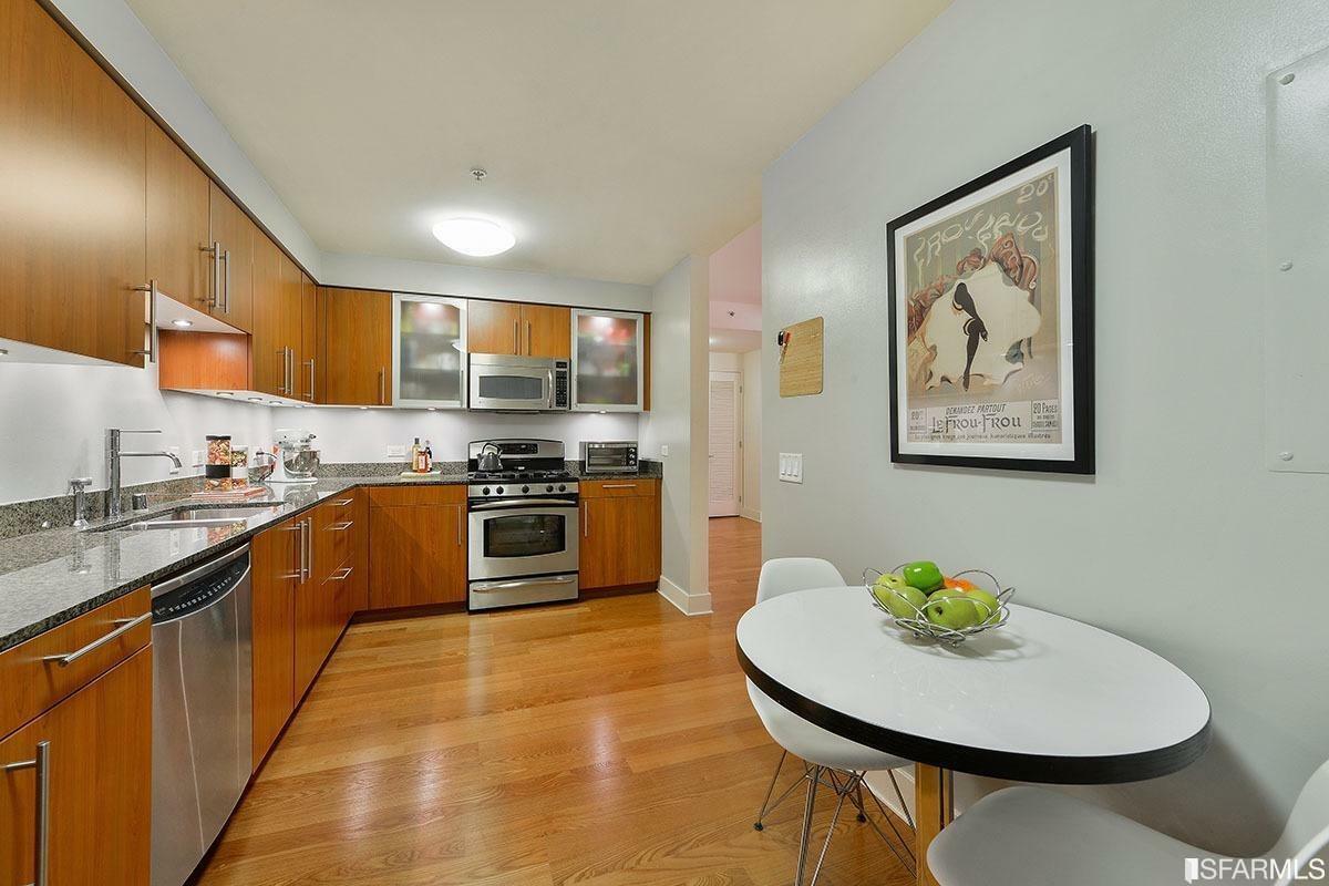 Property Photo:  50 Lansing Street 201  CA 94105 