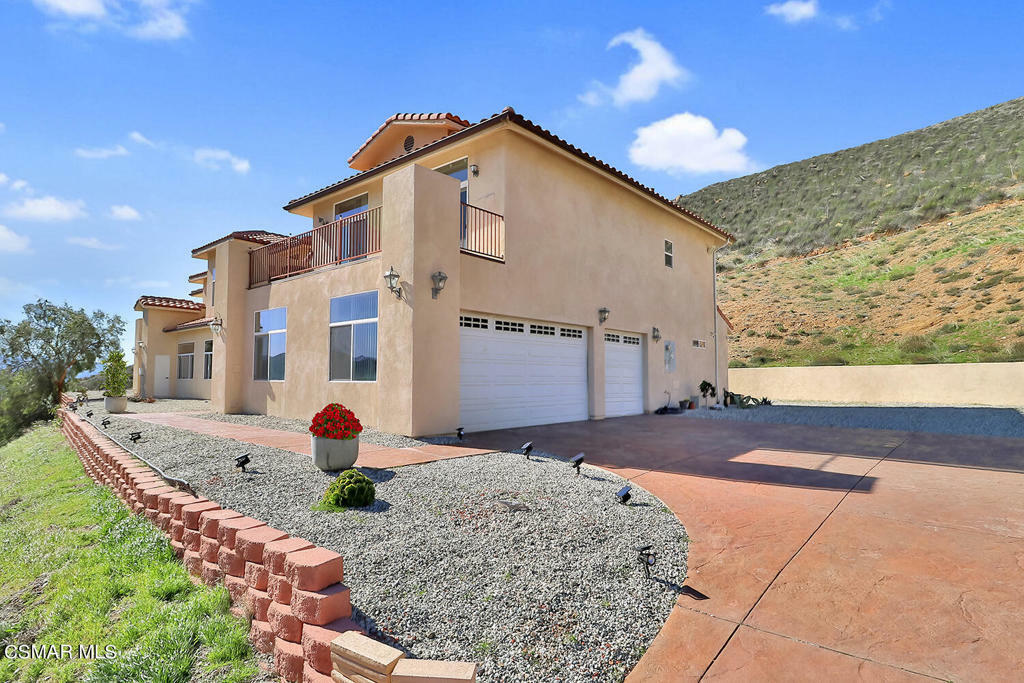 Property Photo: 9455 Hierba Road CA 91390