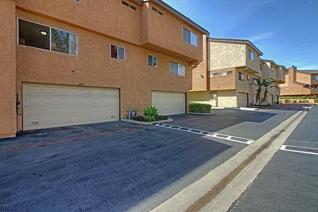 Property Photo:  677 County Square Drive 58  CA 93003 