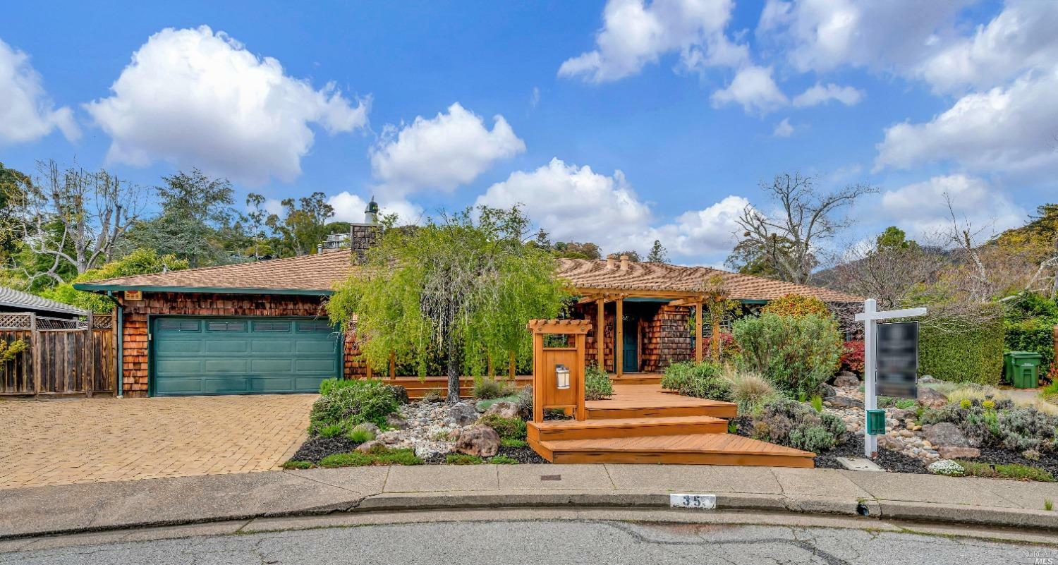 Property Photo:  35 La Crescenta Way  CA 94901 