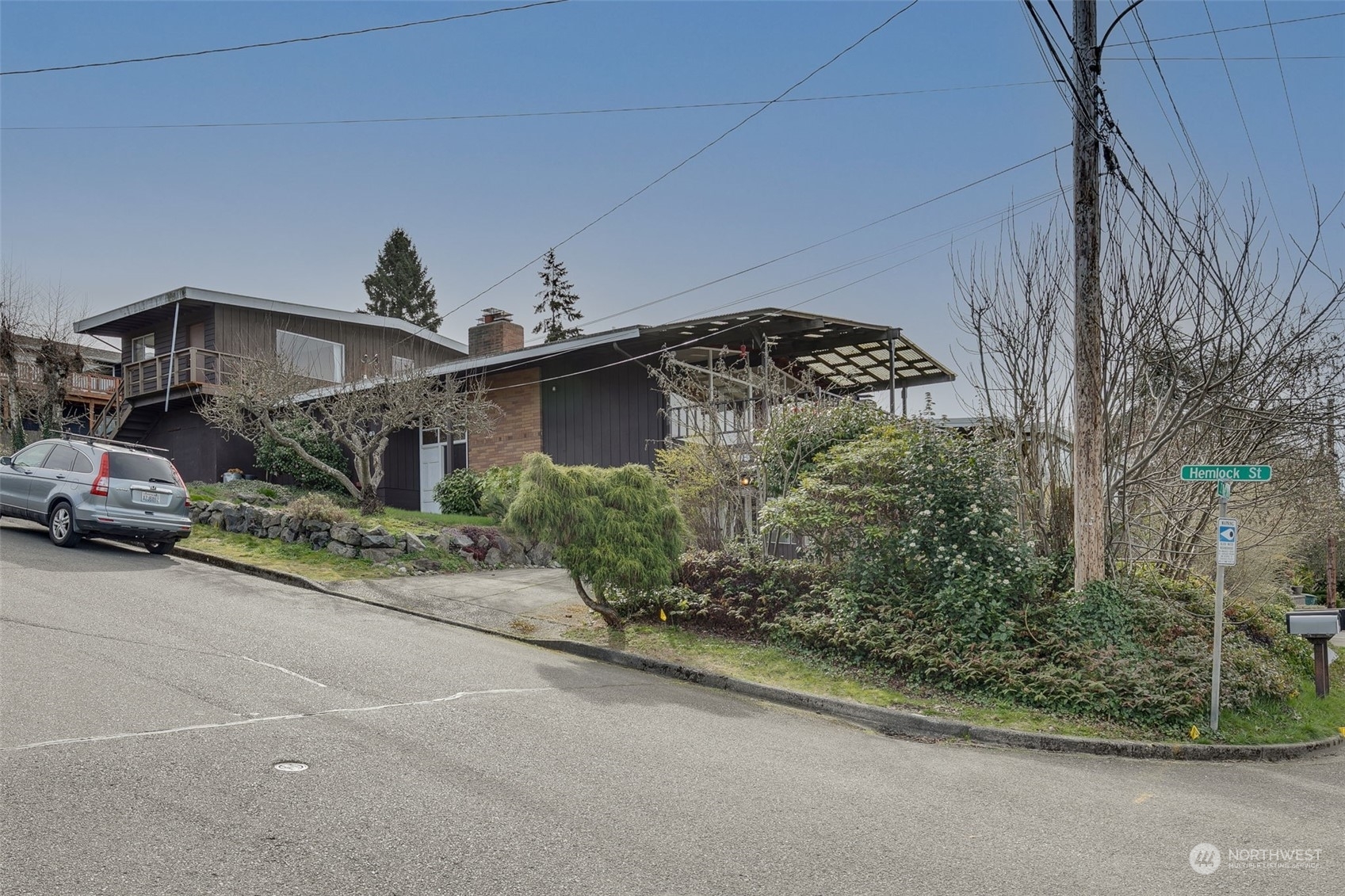 Property Photo:  803 7th Avenue S  WA 98020 