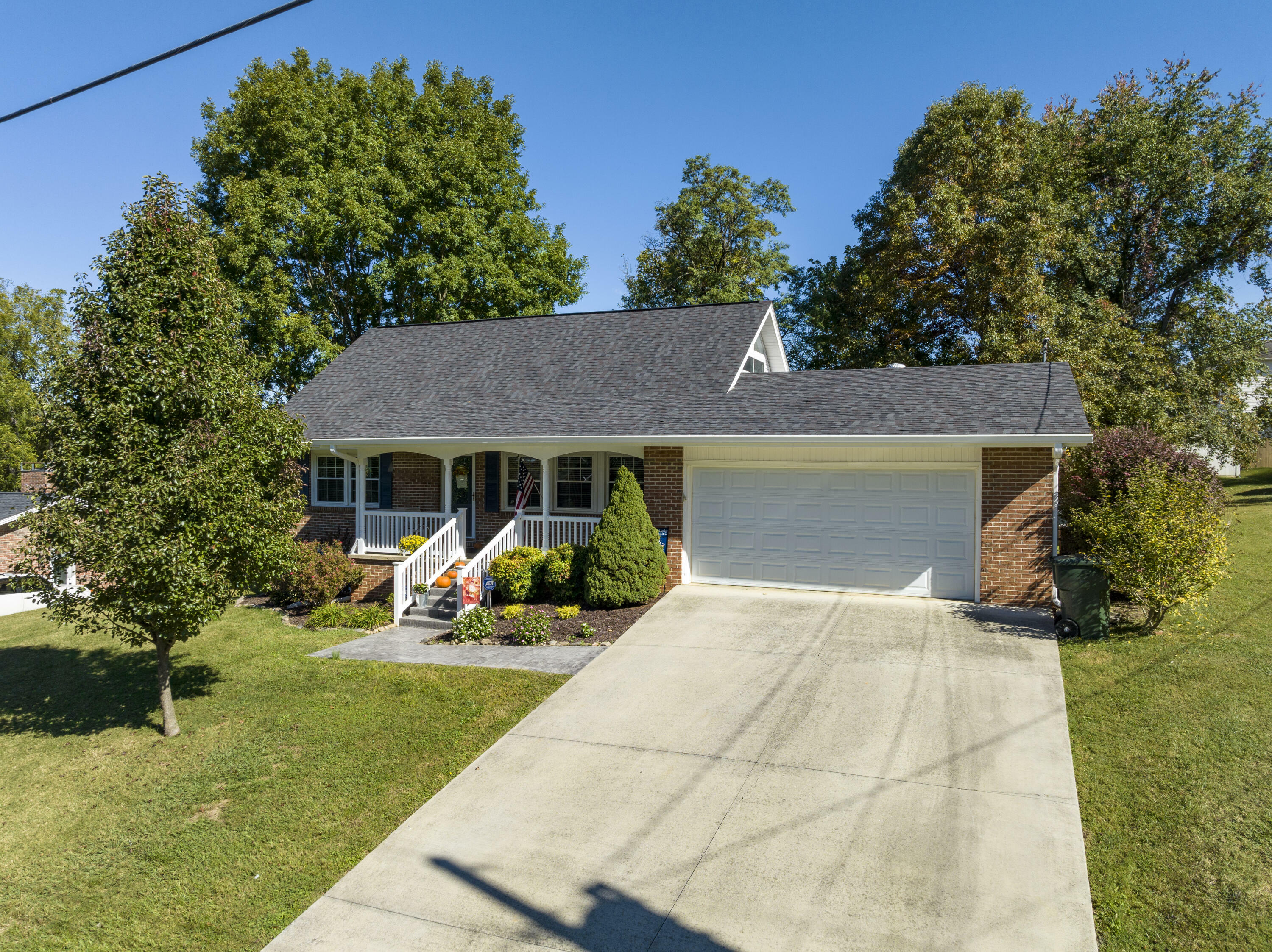 Property Photo:  1407 Woodmont Drive  TN 37743 