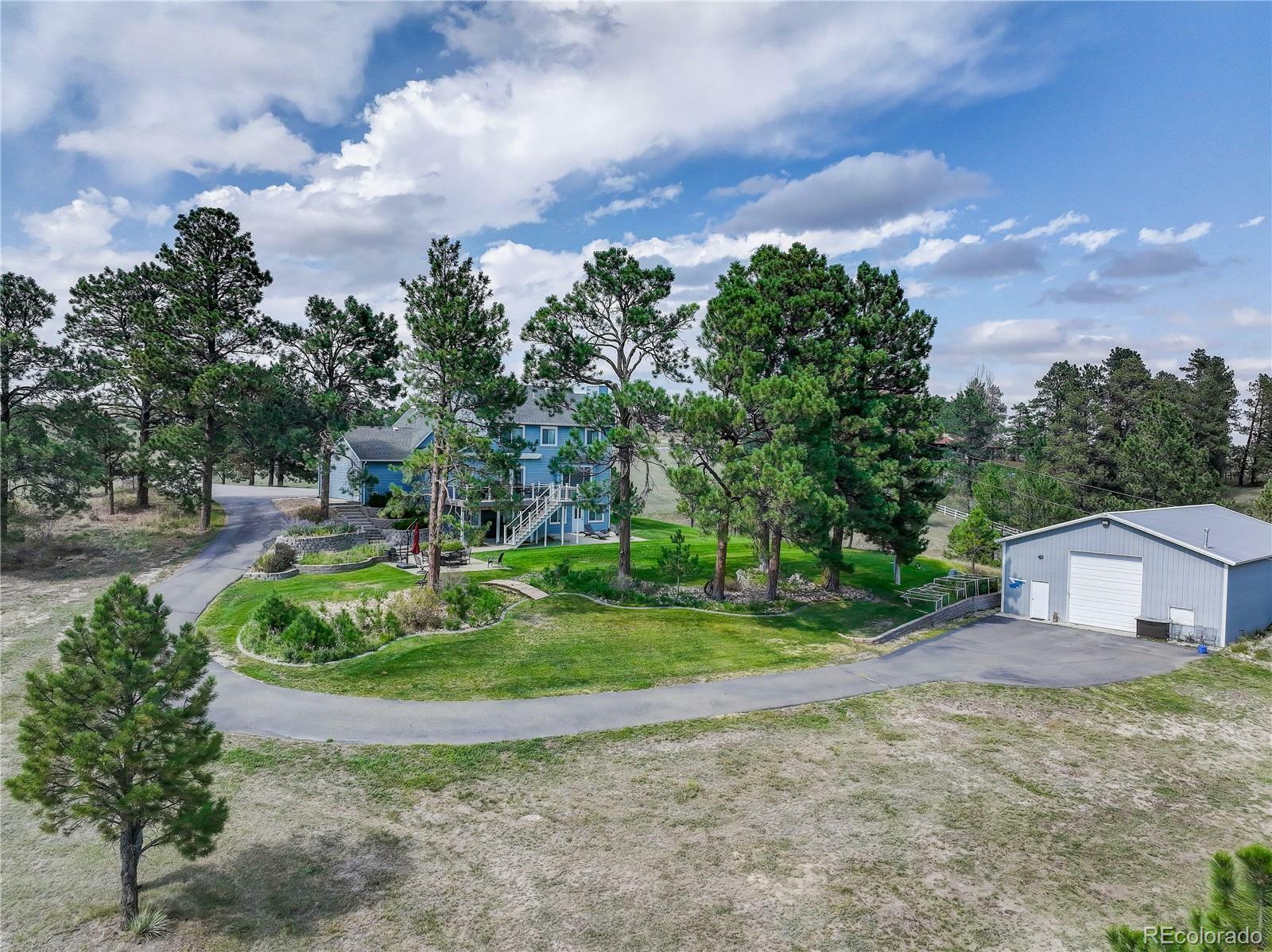 Property Photo:  1426 Sioux Trail  CO 80107 