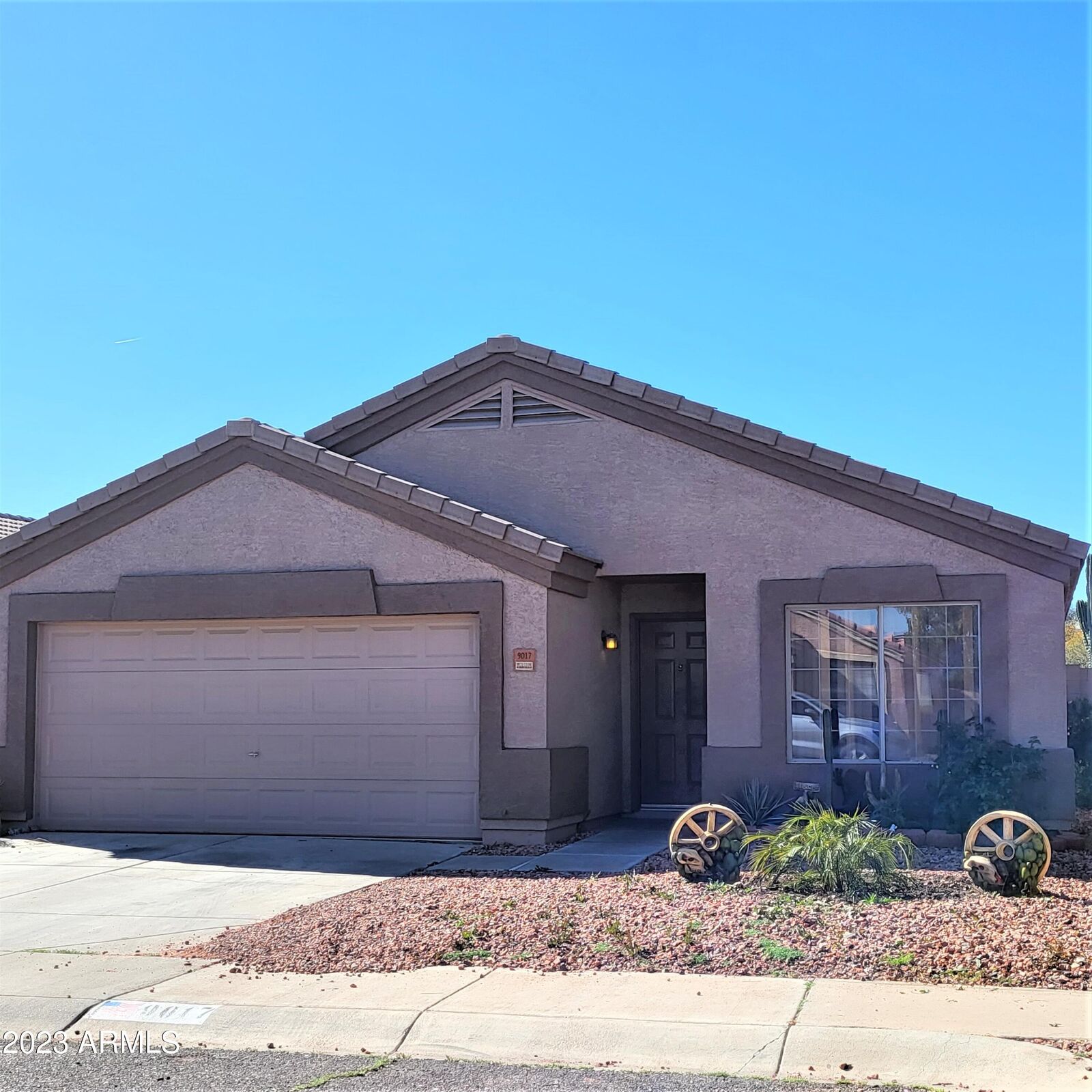 Property Photo:  9017 W Avalon Drive  AZ 85037 
