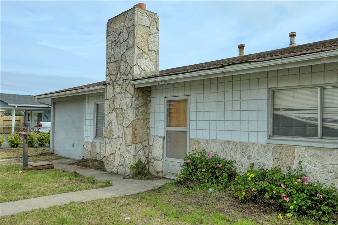 Property Photo:  1246 Belridge Street  CA 93445 