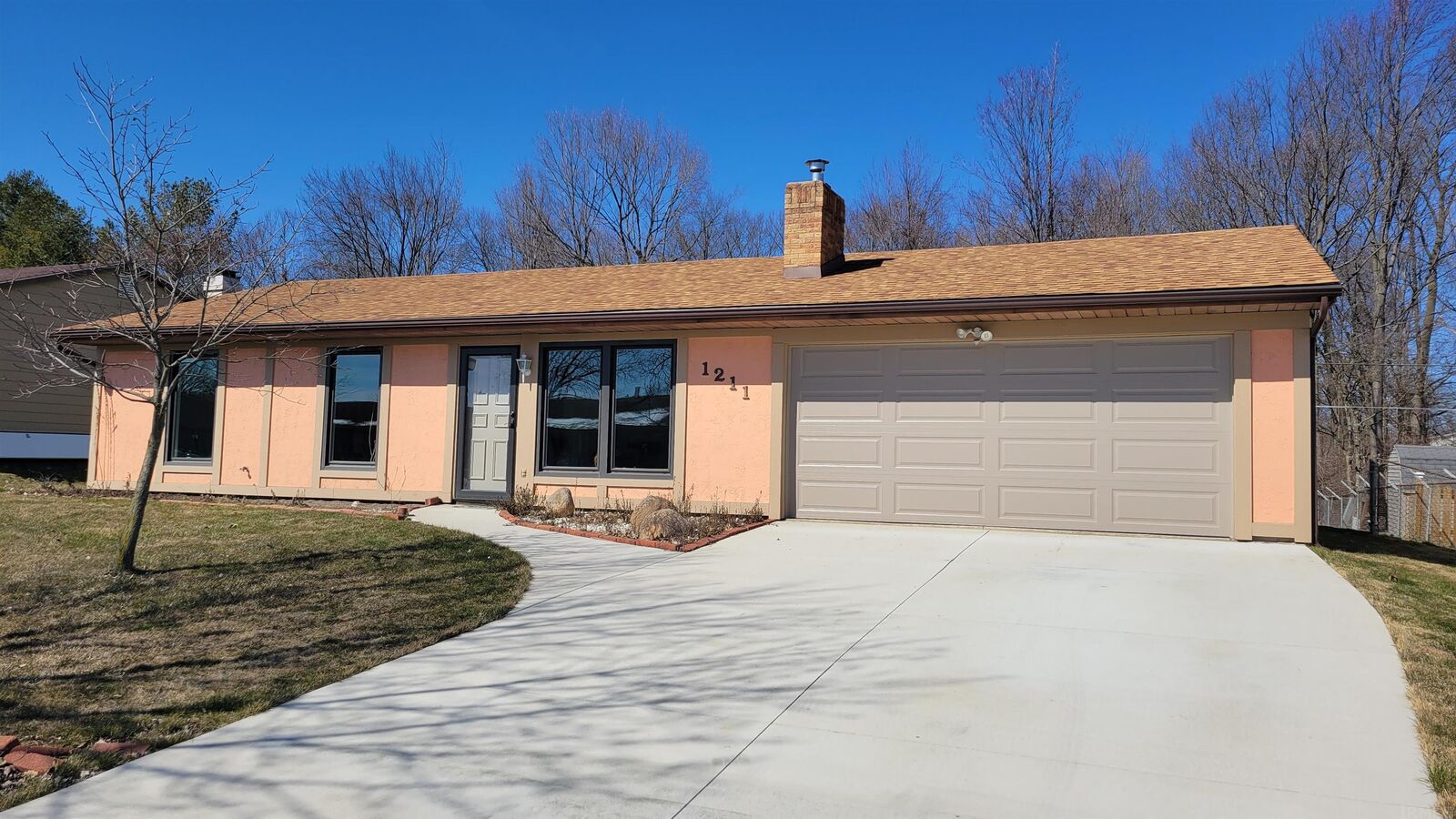 Property Photo:  1211 Springbrook Road  IN 46825-3754 