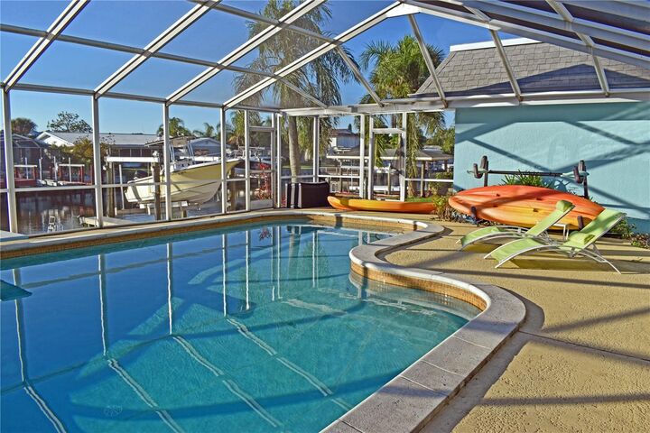 Property Photo:  3918 Doral Drive  FL 33634 