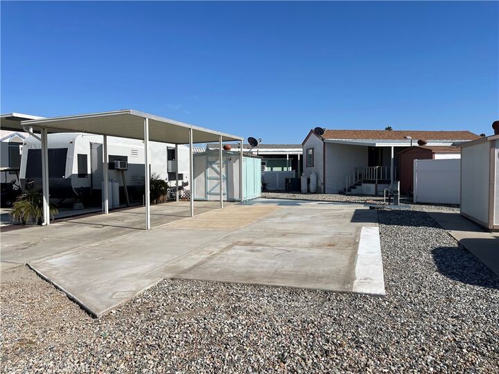 Property Photo:  1295 S Cawston Avenue  CA 92545 